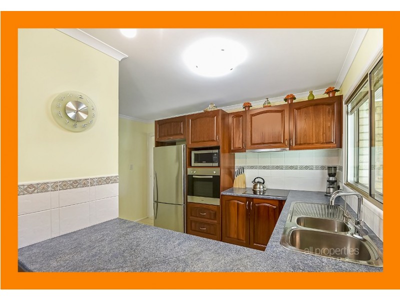 19 Barrier Place, Forest Lake QLD 4078