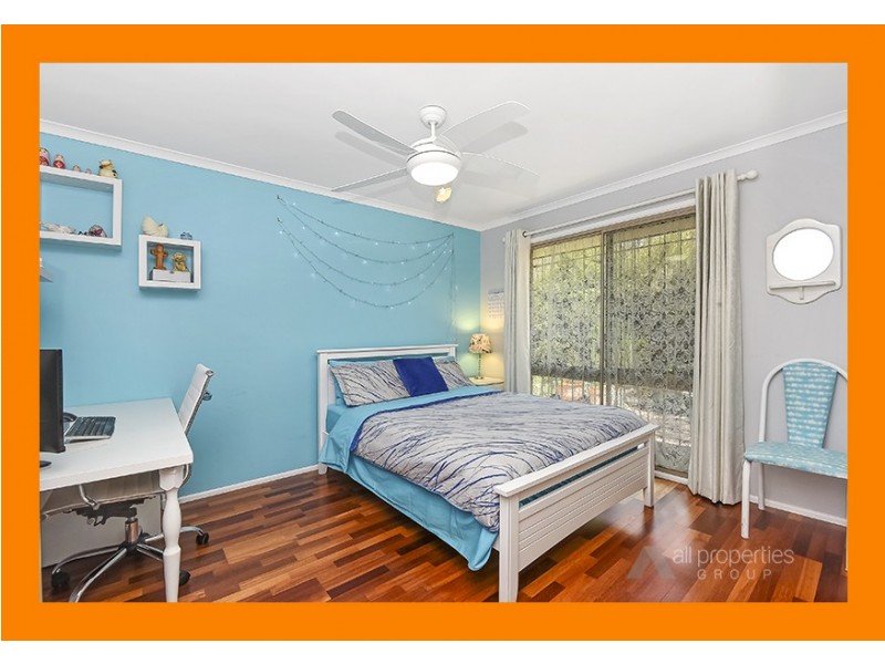 19 Barrier Place, Forest Lake QLD 4078