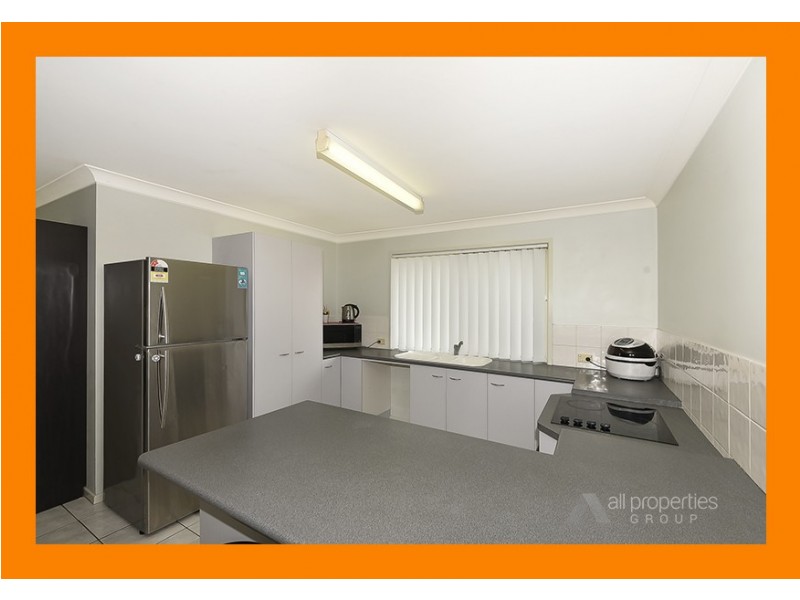 1 KALBARRI RISE, Regents Park QLD 4118