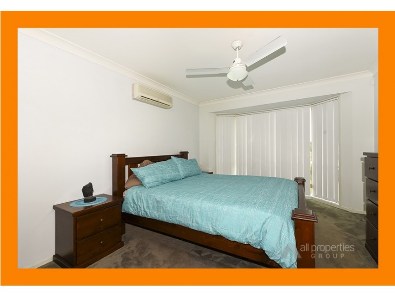 1 KALBARRI RISE, Regents Park QLD 4118