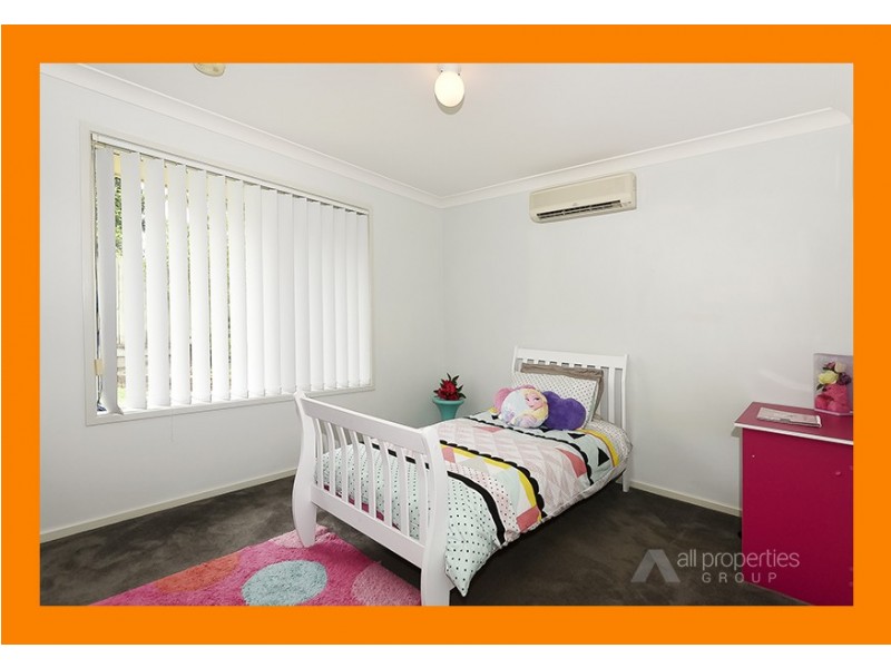 1 KALBARRI RISE, Regents Park QLD 4118