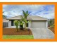 8 Lachlan Lane, Hillcrest QLD 4118