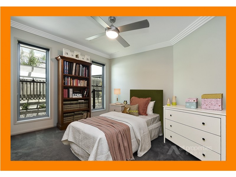 20 Sandalwood Street, Heathwood QLD 4110