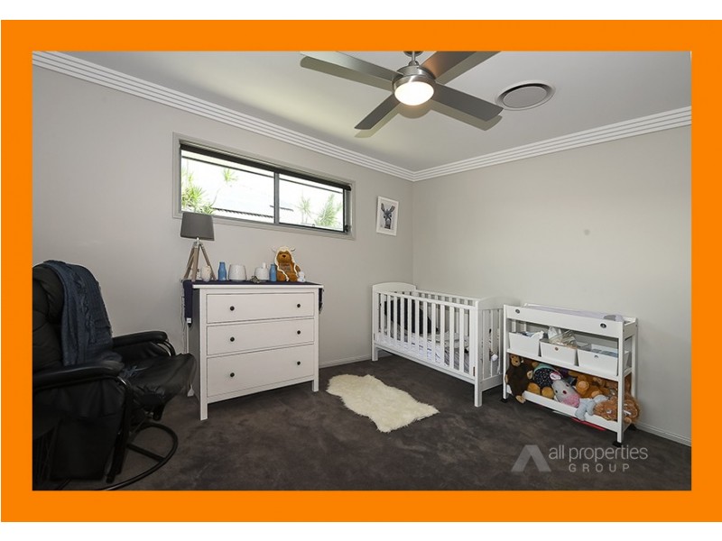 20 Sandalwood Street, Heathwood QLD 4110