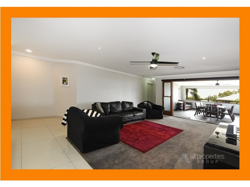 20 Sandalwood Street, Heathwood QLD 4110