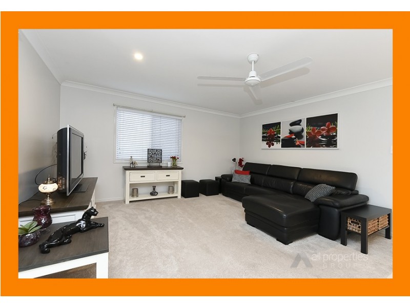 12 Taylor Place, Forest Lake QLD 4078