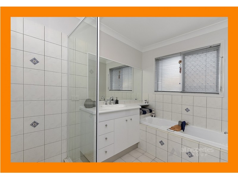 12 Taylor Place, Forest Lake QLD 4078