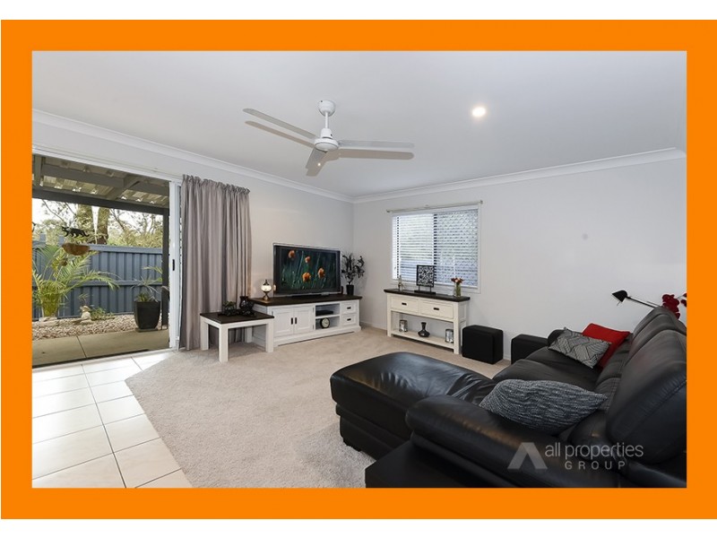 12 Taylor Place, Forest Lake QLD 4078