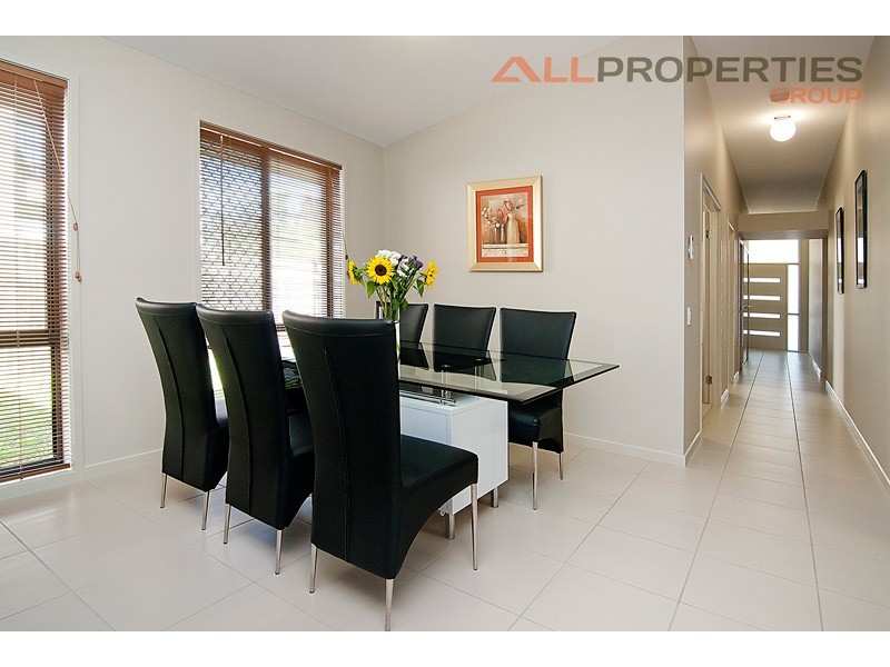 23 Acacia Street, Heathwood QLD 4110