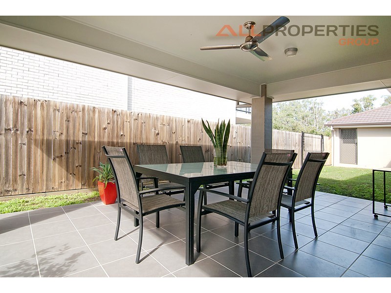 23 Acacia Street, Heathwood QLD 4110