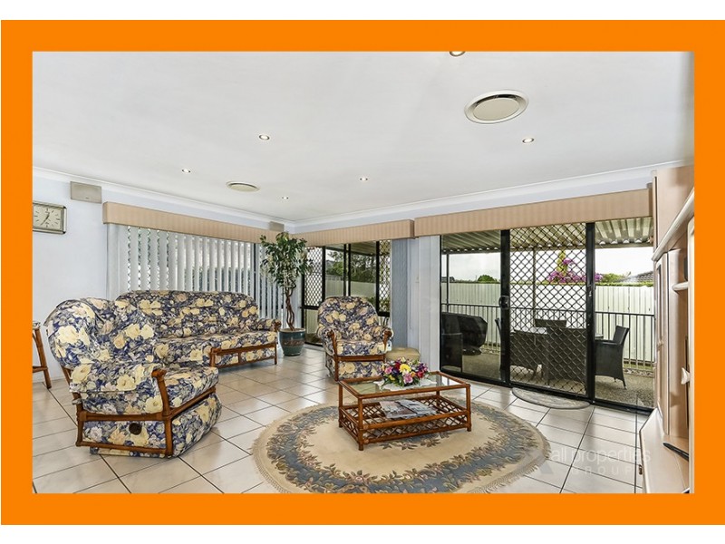 16 Harwood Place, Parkinson QLD 4115