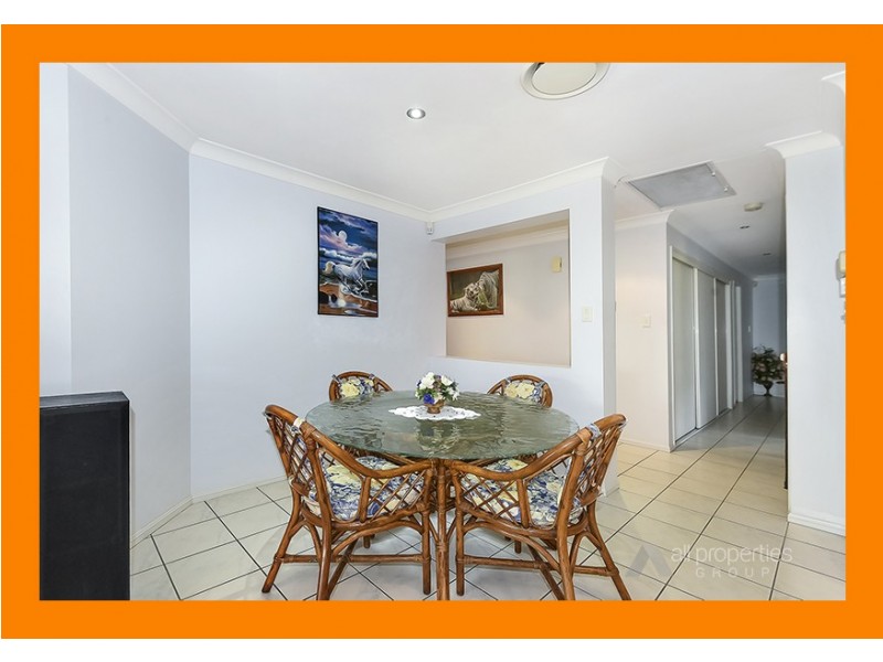 16 Harwood Place, Parkinson QLD 4115