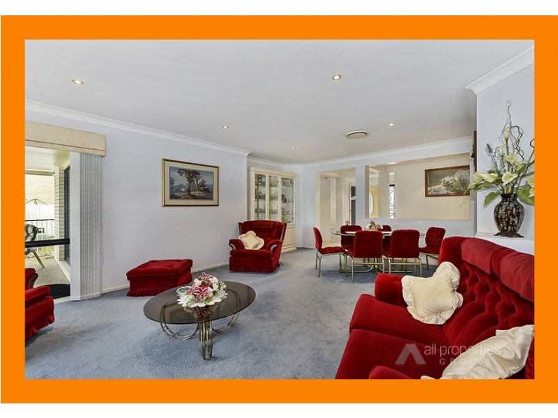 16 Harwood Place, Parkinson QLD 4115