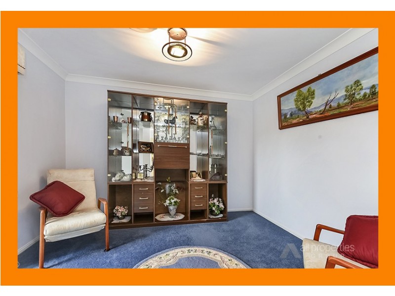 16 Harwood Place, Parkinson QLD 4115