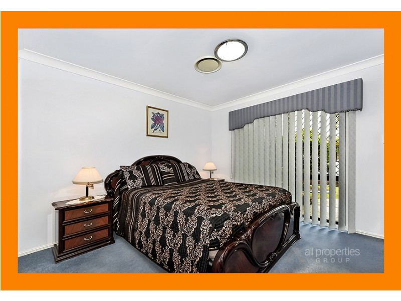 16 Harwood Place, Parkinson QLD 4115