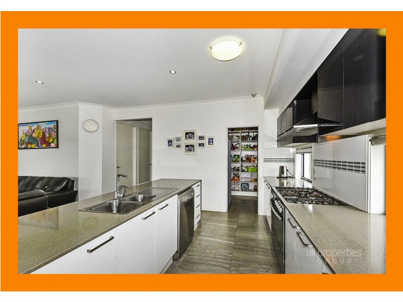 66 The Avenue, Heathwood QLD 4110