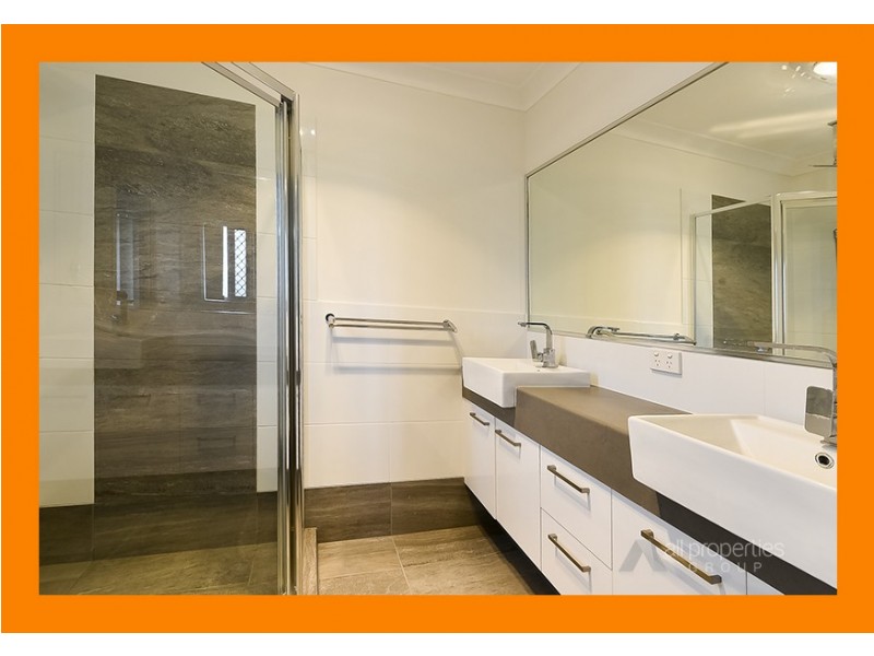 66 The Avenue, Heathwood QLD 4110