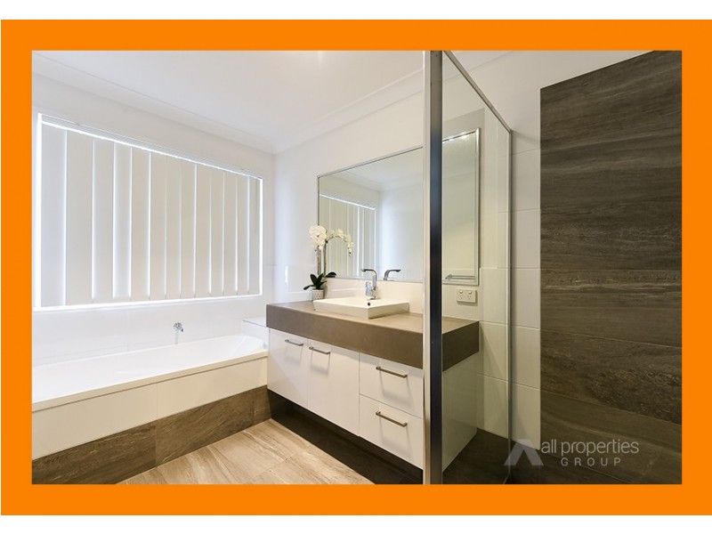 66 The Avenue, Heathwood QLD 4110