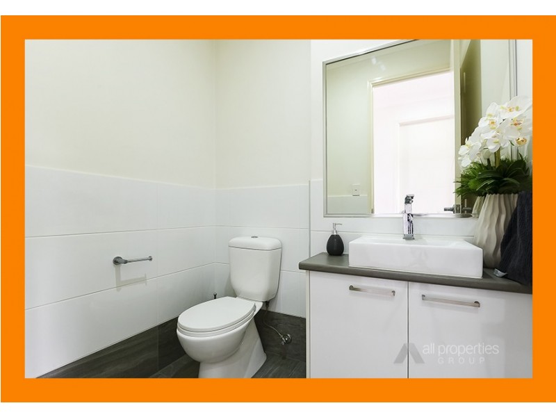 66 The Avenue, Heathwood QLD 4110