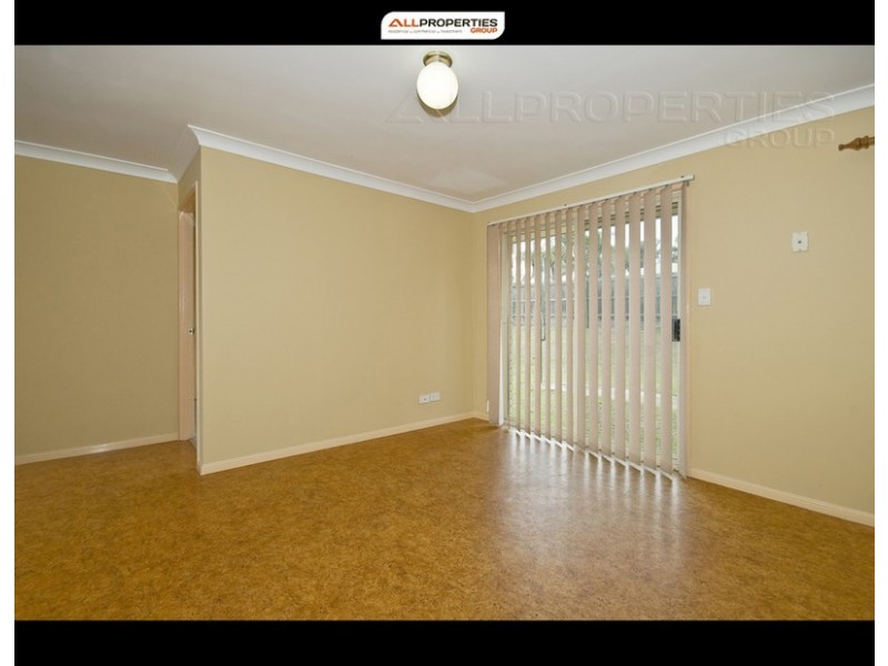 8 DEBANIE COURT, Marsden QLD 4132