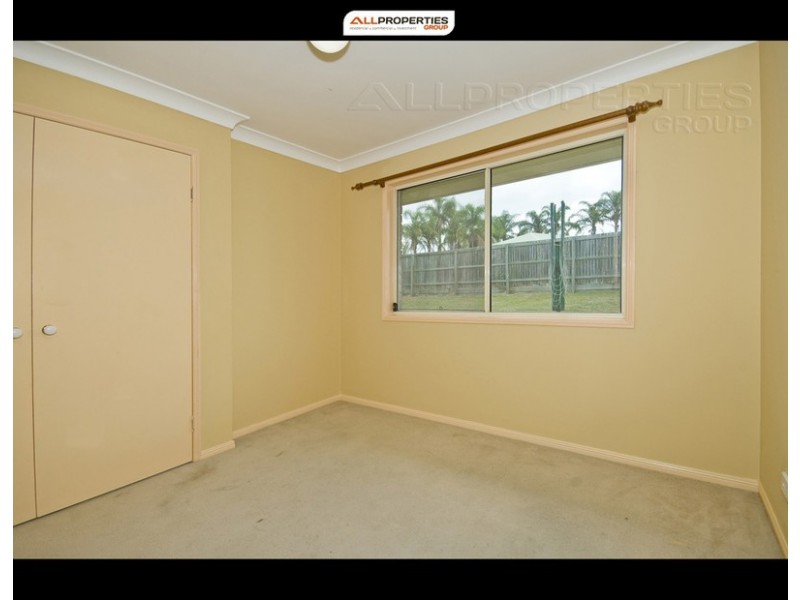 8 DEBANIE COURT, Marsden QLD 4132