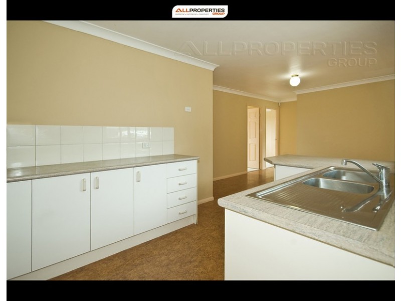 8 DEBANIE COURT, Marsden QLD 4132