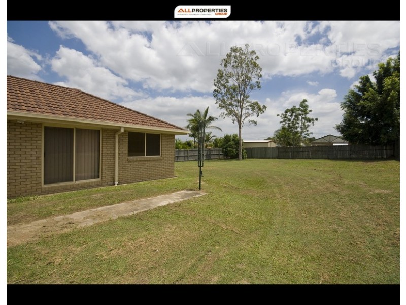 8 DEBANIE COURT, Marsden QLD 4132