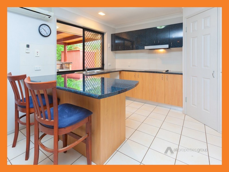 5 Raymond Road, Eight Mile Plains QLD 4113