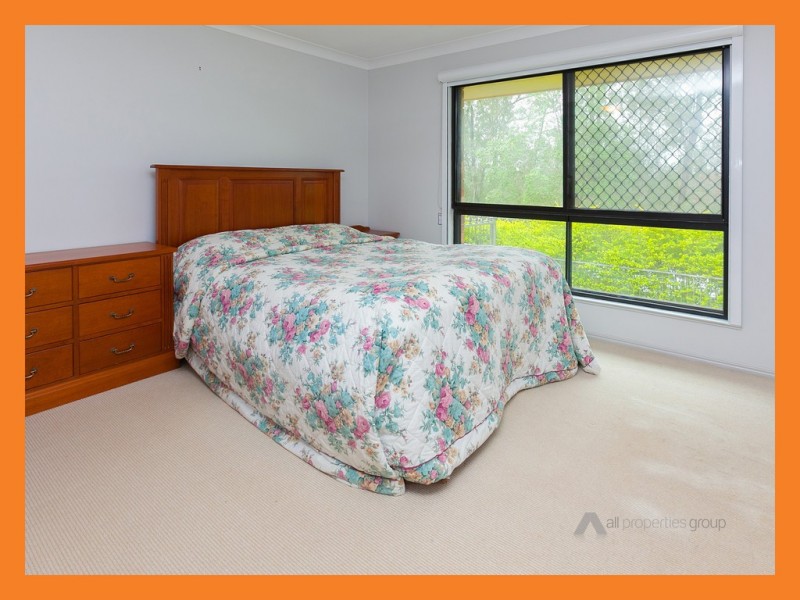 5 Raymond Road, Eight Mile Plains QLD 4113