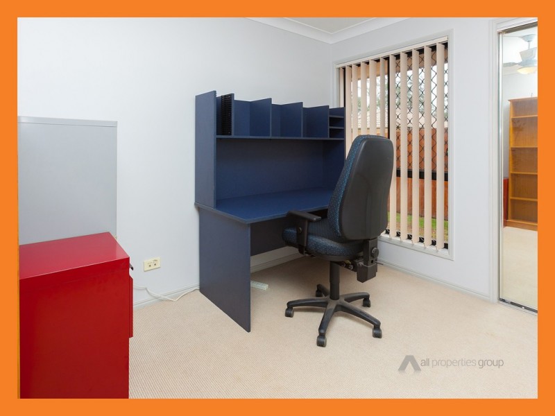 5 Raymond Road, Eight Mile Plains QLD 4113