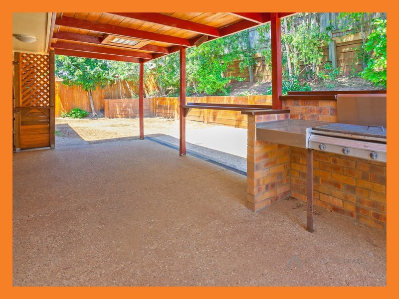 5 Raymond Road, Eight Mile Plains QLD 4113