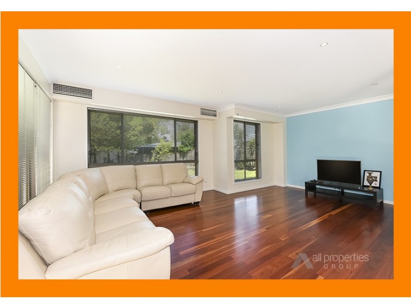 23 Elm Place, Heathwood QLD 4110