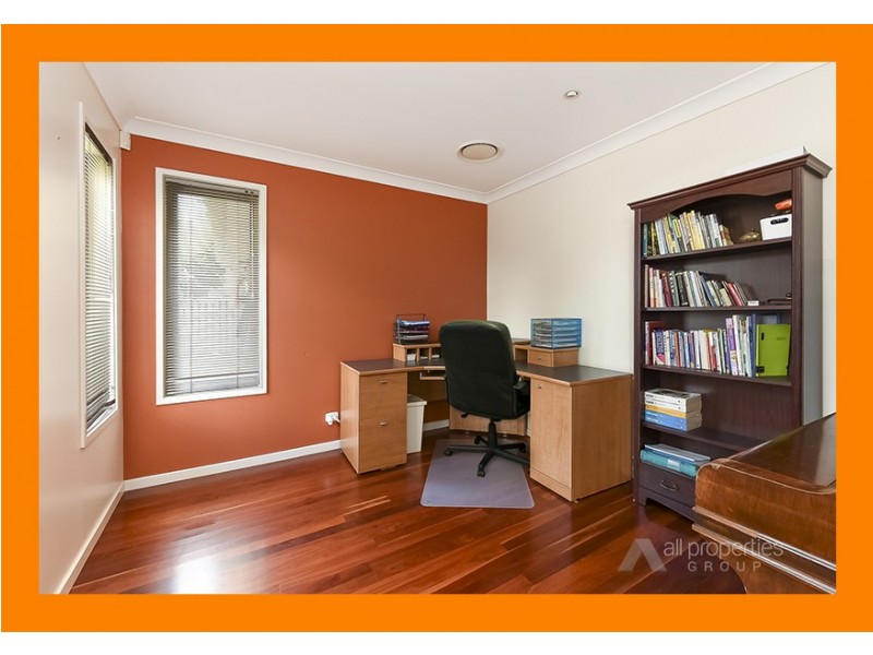 23 Elm Place, Heathwood QLD 4110