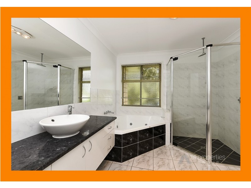 23 Elm Place, Heathwood QLD 4110