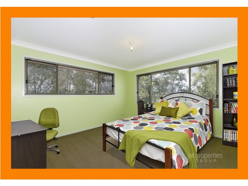 23 Elm Place, Heathwood QLD 4110