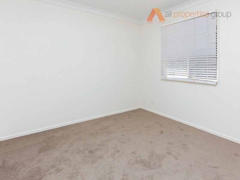 3 Mint Grove, Regents Park QLD 4118