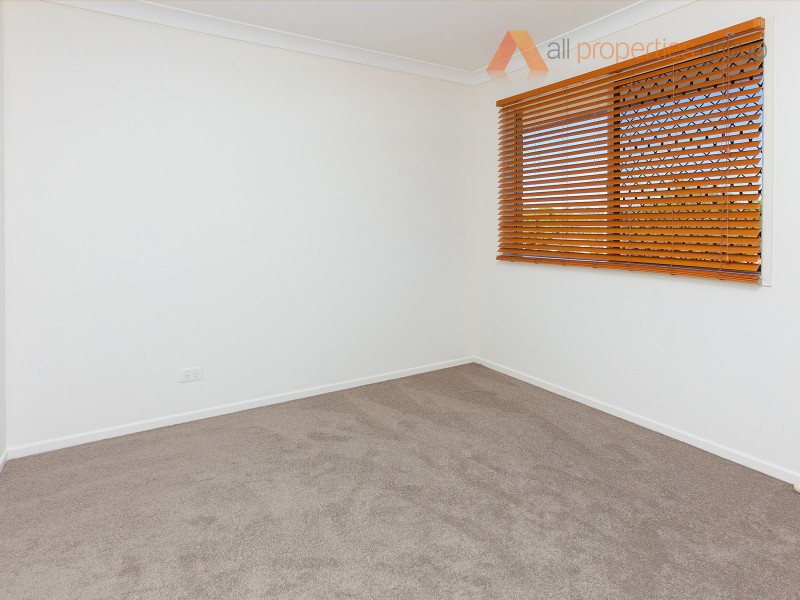 3 Mint Grove, Regents Park QLD 4118