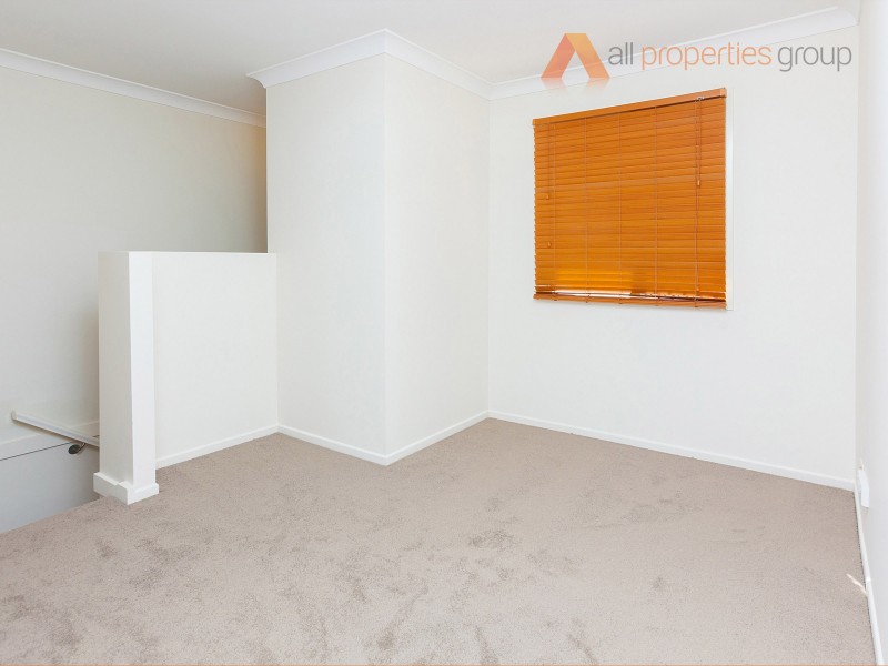 3 Mint Grove, Regents Park QLD 4118