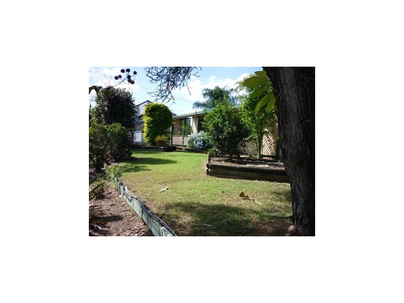 6 Letitia Street, Regents Park QLD 4118