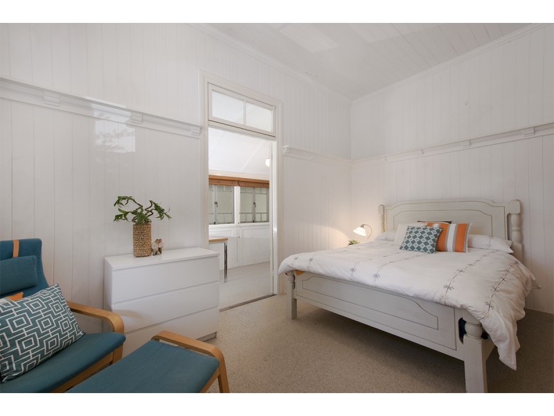 24 Lockwood Street, Sherwood QLD 4075