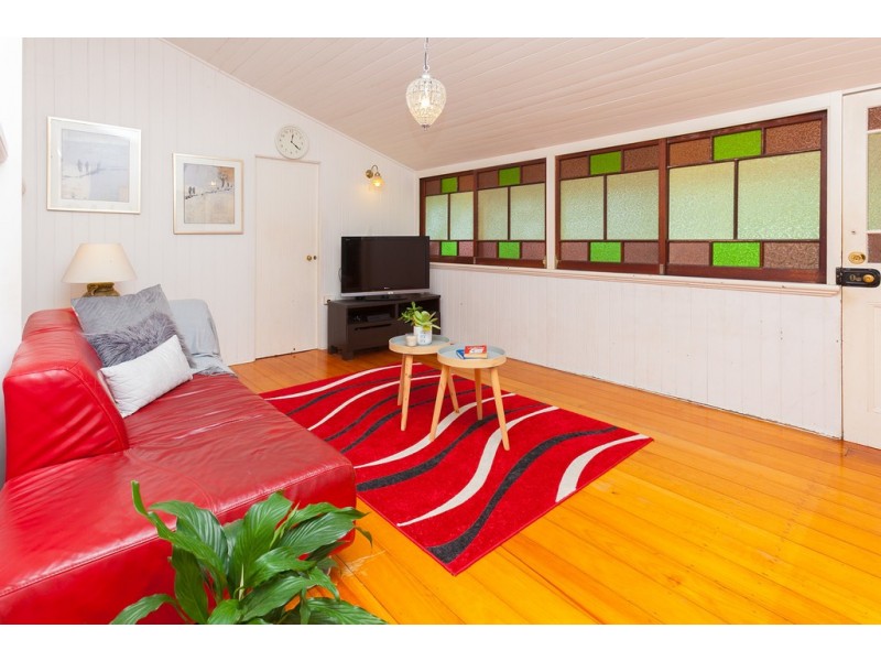 24 Lockwood Street, Sherwood QLD 4075