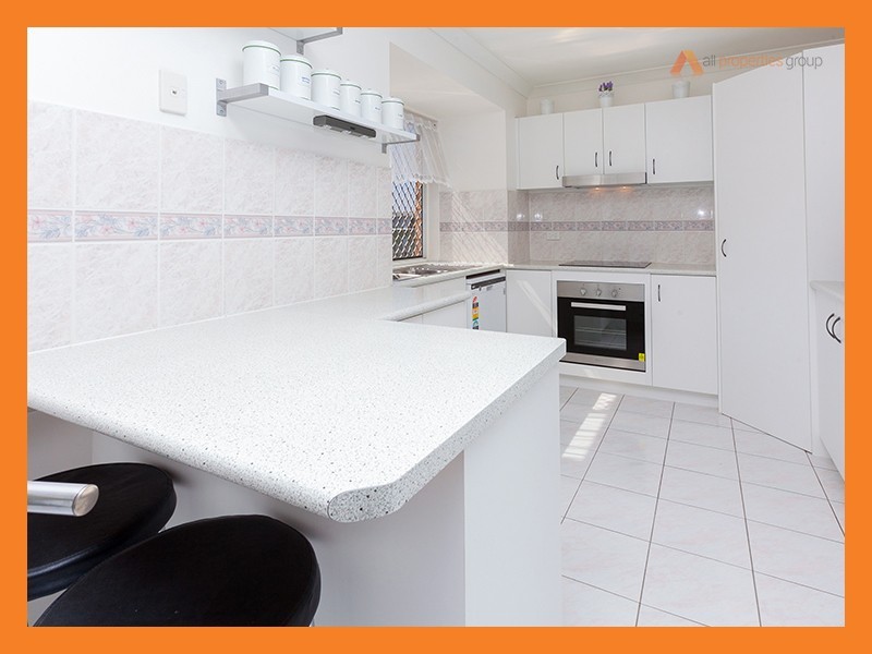 11 Murrumbidgee Street, Hillcrest QLD 4118