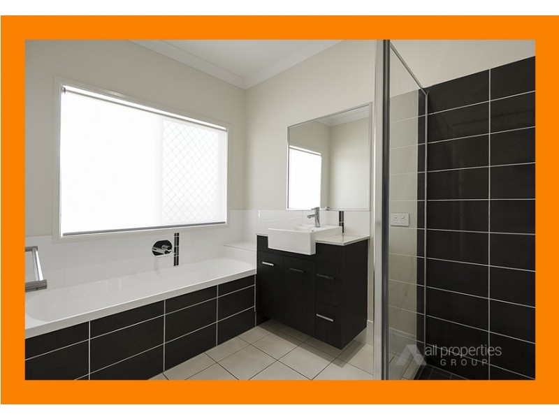 22 Rise Place, Heathwood QLD 4110