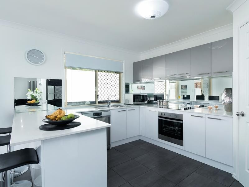 62 Watarrka Drive, Parkinson QLD 4115