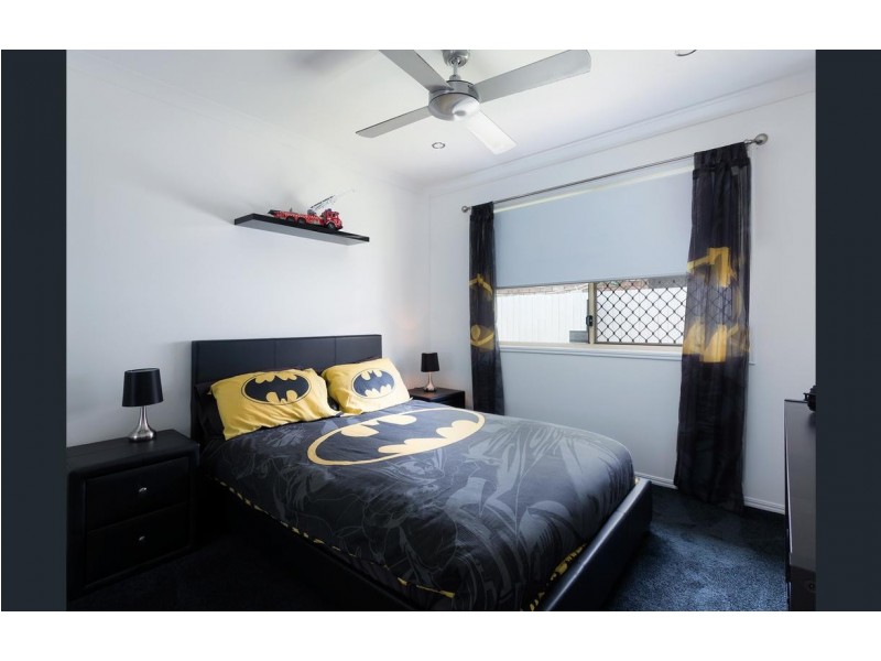 62 Watarrka Drive, Parkinson QLD 4115