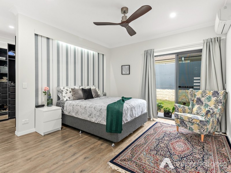 16 Empress Close, Heathwood QLD 4110