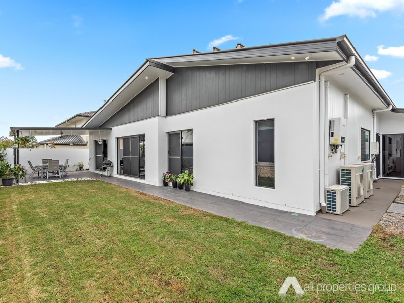 16 Empress Close, Heathwood QLD 4110