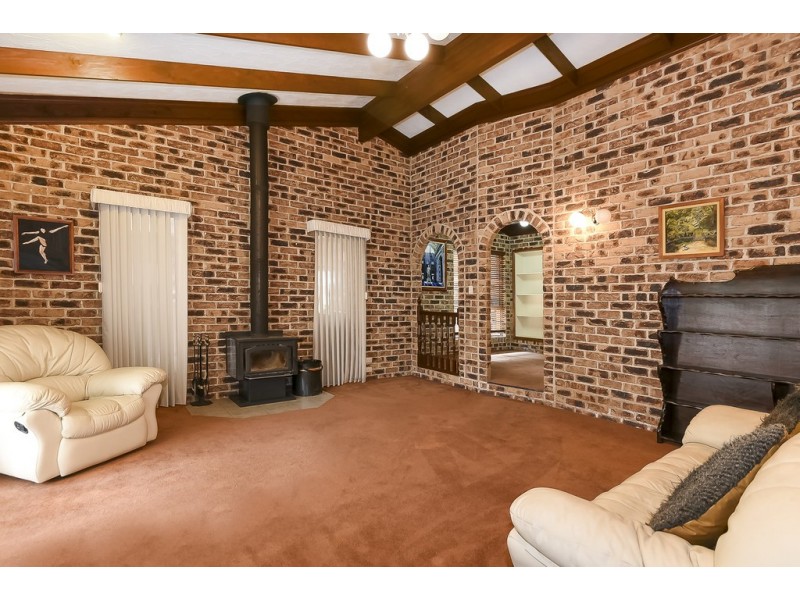 23 ACORUS CT, Regents Park QLD 4118