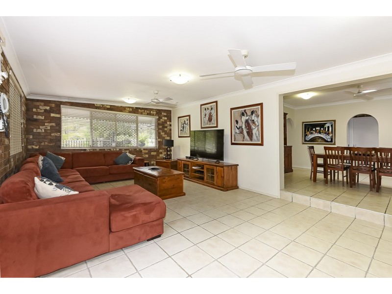 23 ACORUS CT, Regents Park QLD 4118
