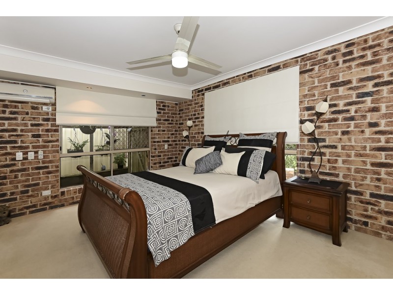 23 ACORUS CT, Regents Park QLD 4118